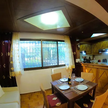 Appartement Cozy Mama Evas With Pool And Garden For Groups Of 4