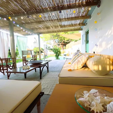 Cozy Mama Evas With Pool And Garden For Groups Of 4