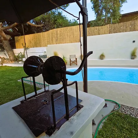 Cozy Mama Evas With Pool And Garden For Groups Of 4 Apartment